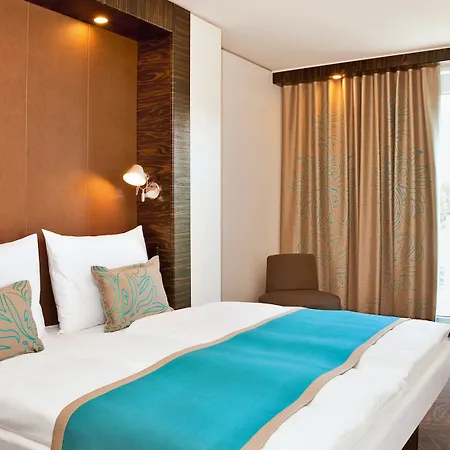 One Stuttgart-feuerbach שטוטגרט